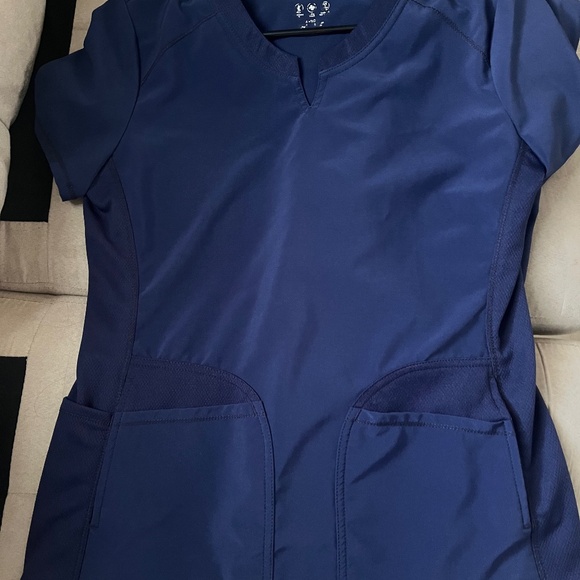 Scrub Set - Picture 1 of 3